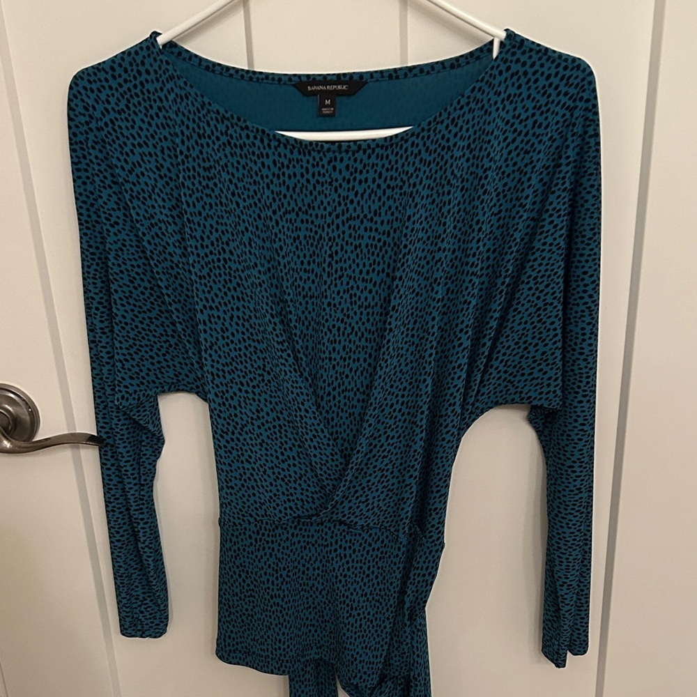 Banana Republic Turquoise and Black Dotted Top with removable belt, size M